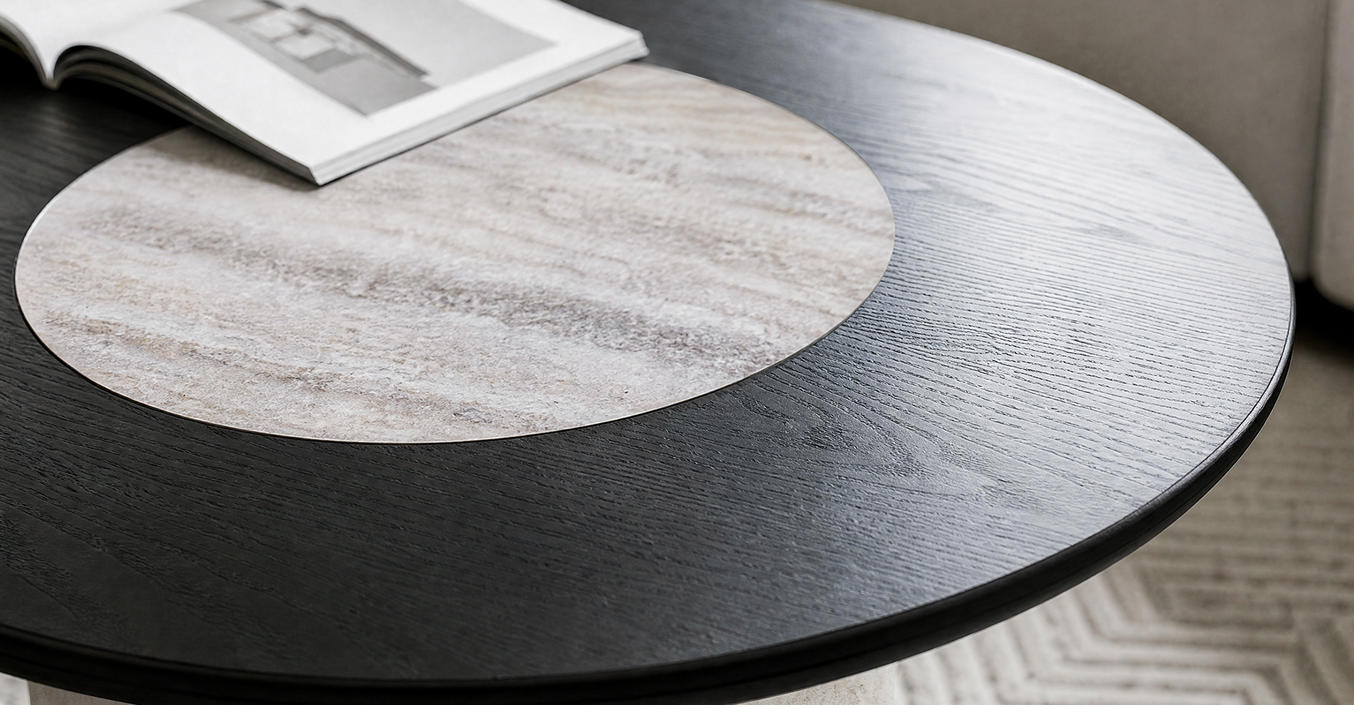 DARK-AND-LIGHT MATERIAL CONTRAST
