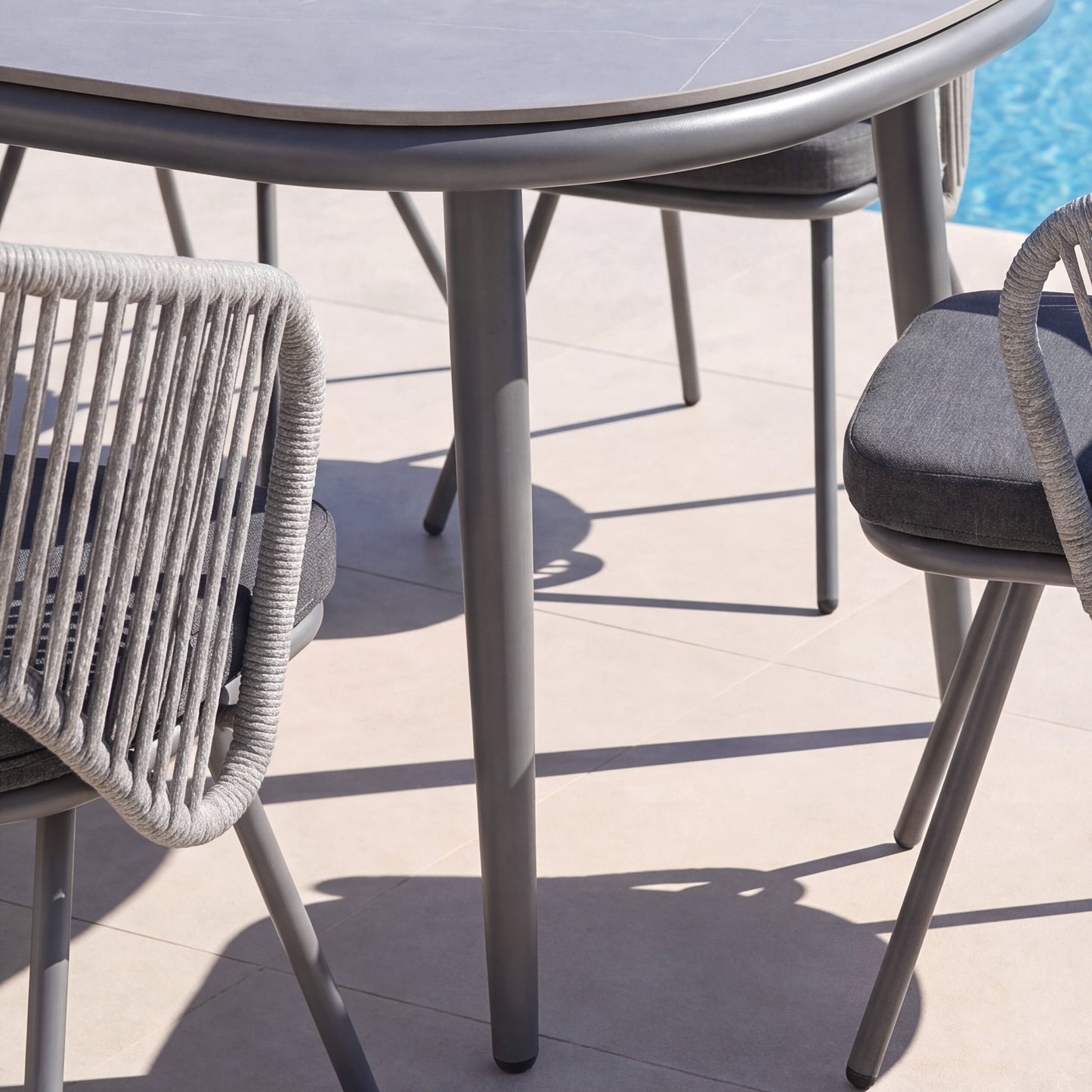 [Pre-Sale] Bold Tube Sintered Stone Outdoor Dining Table