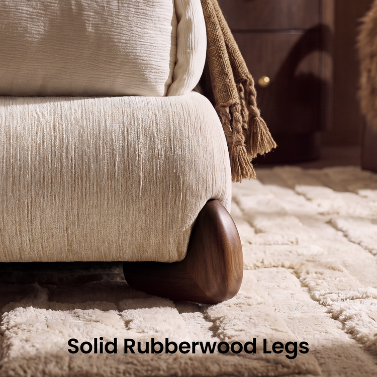 Cama de plataforma acolchada Queen con patas de madera maciza y cabecero ergonómico de 5° - Sylva