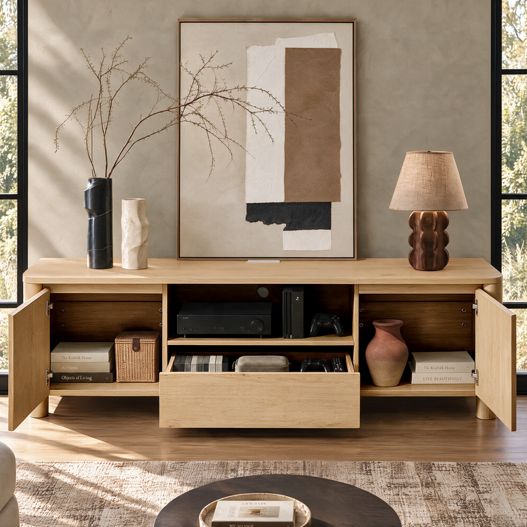 Mueble de TV Rondo de 70,8" con toma de corriente para televisores de hasta 75", roble natural